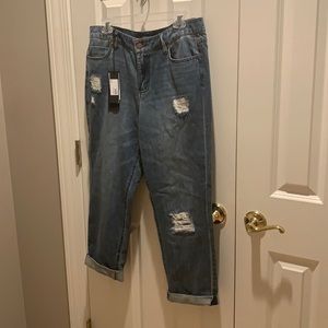 Distressed cropped boyfriend jeans